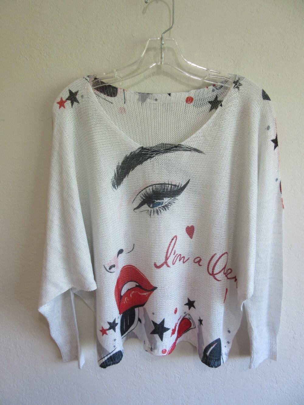 Italian White Graphics I'm A Queen Pullover OS Sweater NEW